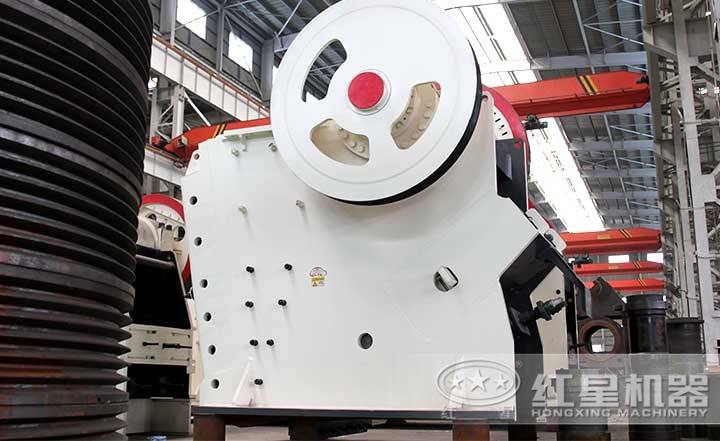PE顎式破碎機產量1-2200t/h，排料口10-350mm