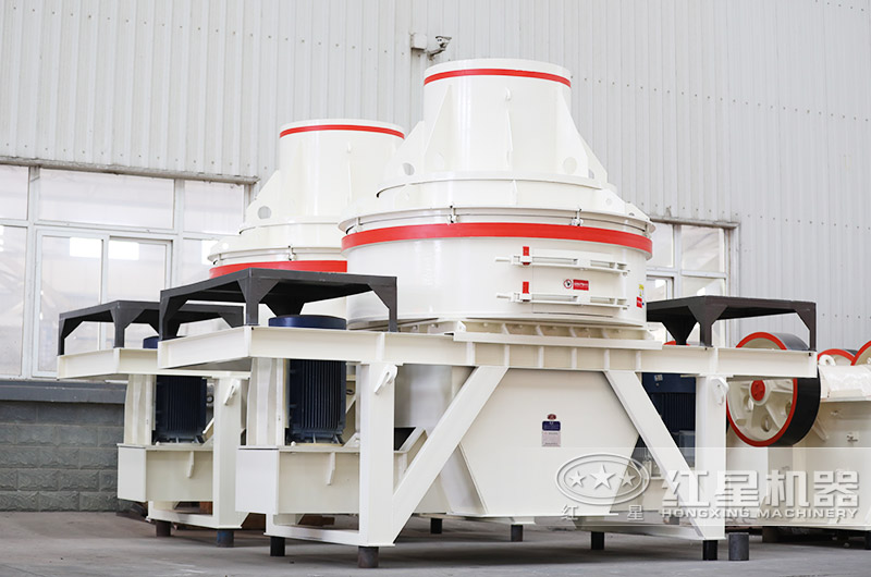 直通沖擊式制砂機(jī)，渦流腔內(nèi)部氣流自循環(huán)，密封環(huán)保
