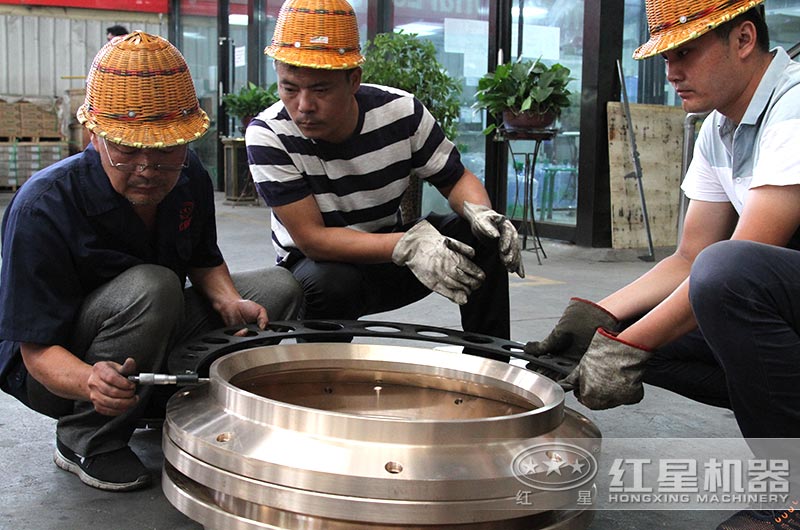 紅星圓錐破碎機有嚴格的技術、質(zhì)量控制