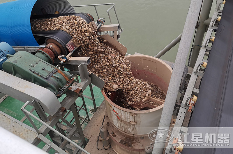 船上圓錐破現(xiàn)場